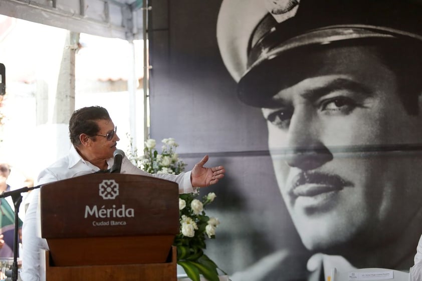 El actor y cantante Pedro Infante, considerado un icono de la Época de Oro del cine mexicano fue recordado en su aniversario luctuoso.