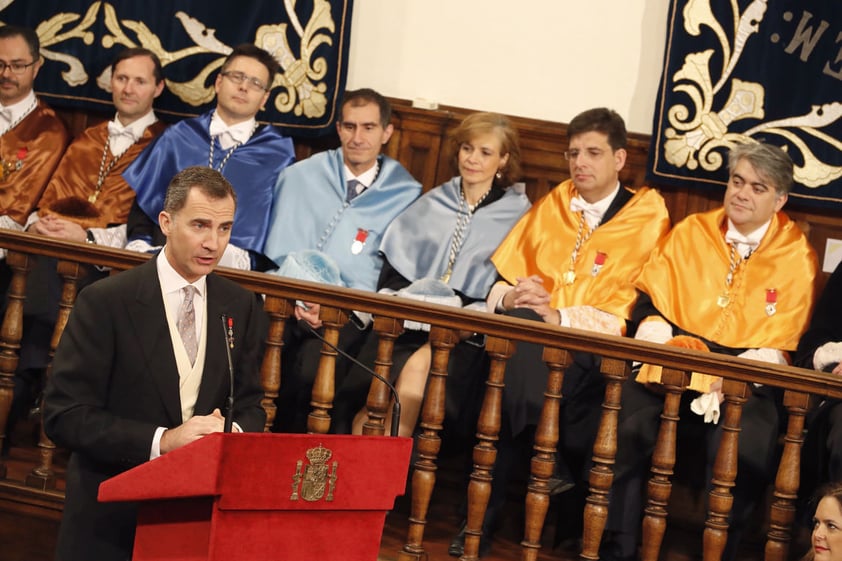 Por su parte, el rey de España Felipe VI subrayó que Del Paso “ha honrado de la mejor manera” al idioma español, del que ha declarado su amor, y en sus libros muestra la conciencia de vivir en esta lengua.