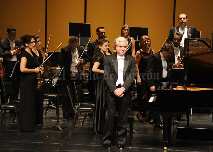 Con una vibrante obra del joven compositor mexicano Jaime Ruiz Lobera, quien además es parte del equipo de la Camerata de Coahuila, Aventura 1492; dio inicio en el Teatro Nazas, el décimo programa de la temporada de la orquesta coahuilense.