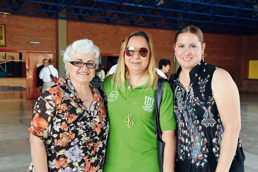 15052016 Carmen Escobedo, Elsa Guerrero y Alejandra Pacheco.