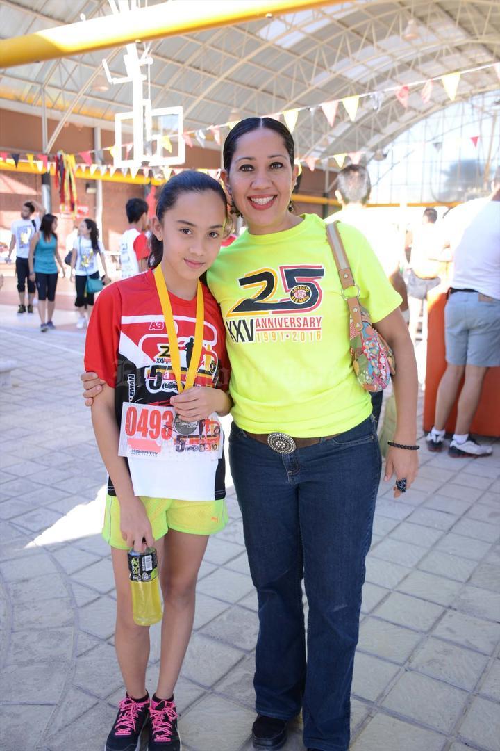 29052016 CARRERA DEPORTIVA.  Mariangel y Vanessa.