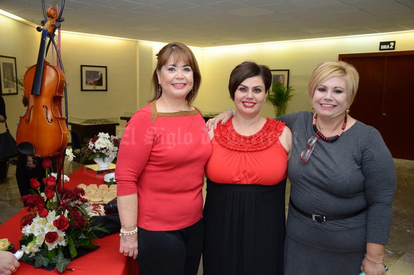 14052016 JARDINERAS.  Lupita, Abril y Marisa.