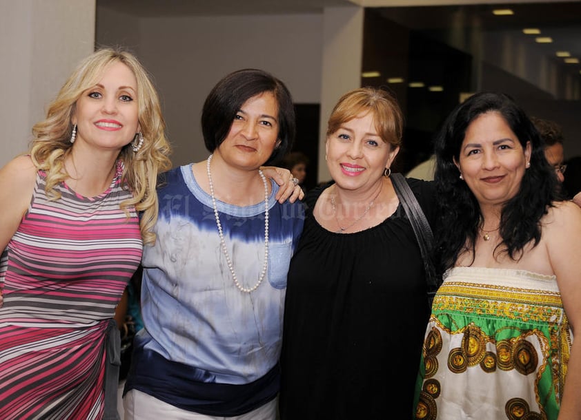 22052016 FESTEJAN SU DíA.  Berenice, Lourdes, Claudia y Luzma.