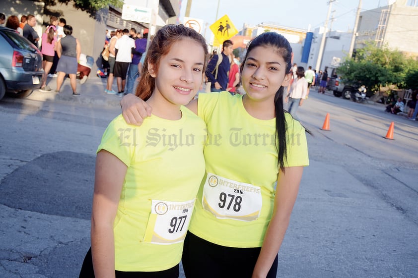 16052016 CORREDORAS.  Dayana y Fernanda.