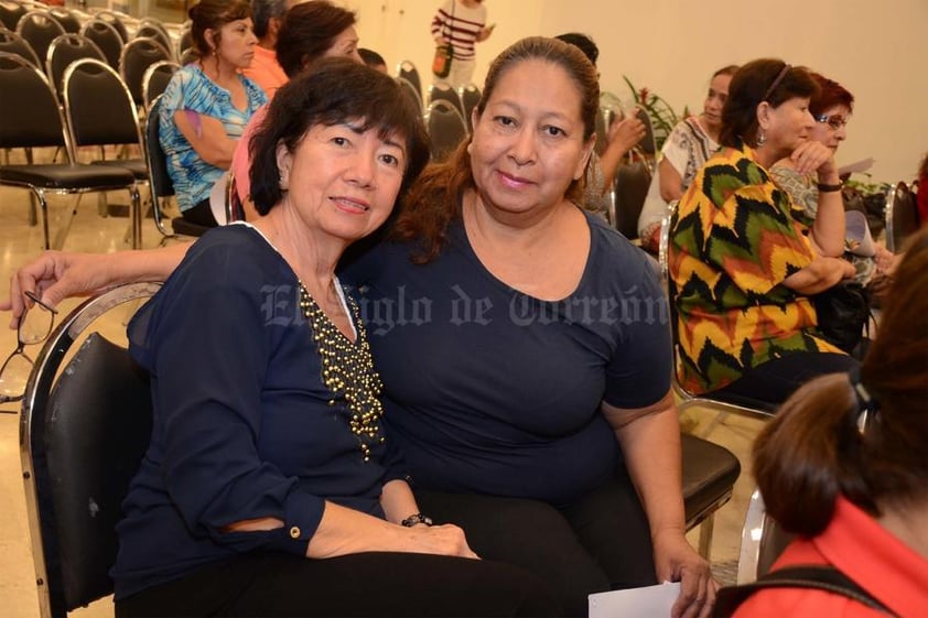 25052016 Gloria y Erika.