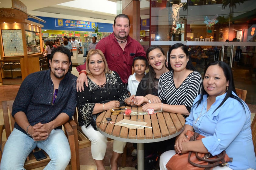 20052016 Irving, Yolanda, Iván, Alexis, Danna, Dulce y Karla.