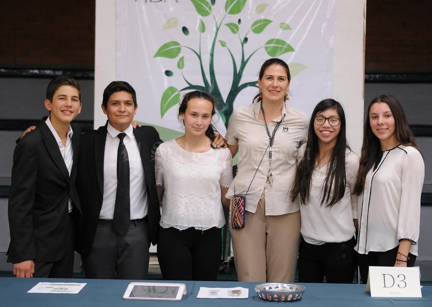 16052016 Santiago, Patricio, Isabela, Paulina, Martha y Phia.