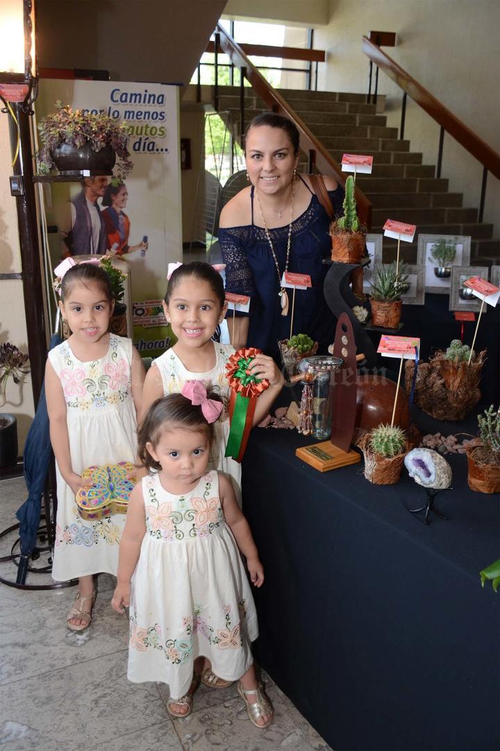 27052016 Blanca, Karla, Marijose y Bárbara.