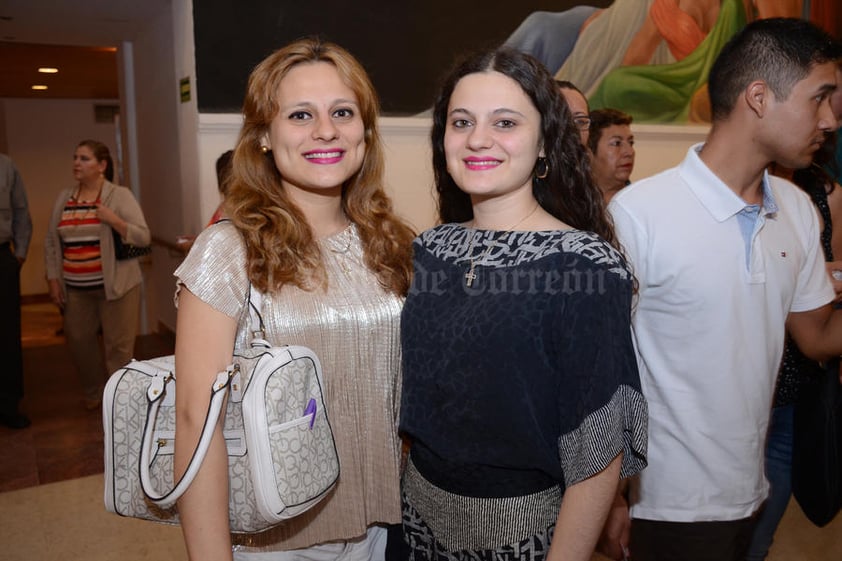 22052016 EN EL TEATRO NAZAS.  Paulette y Brigitte.