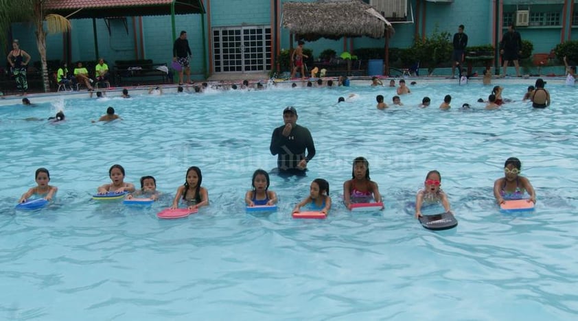 28072016 En la clase de natación.