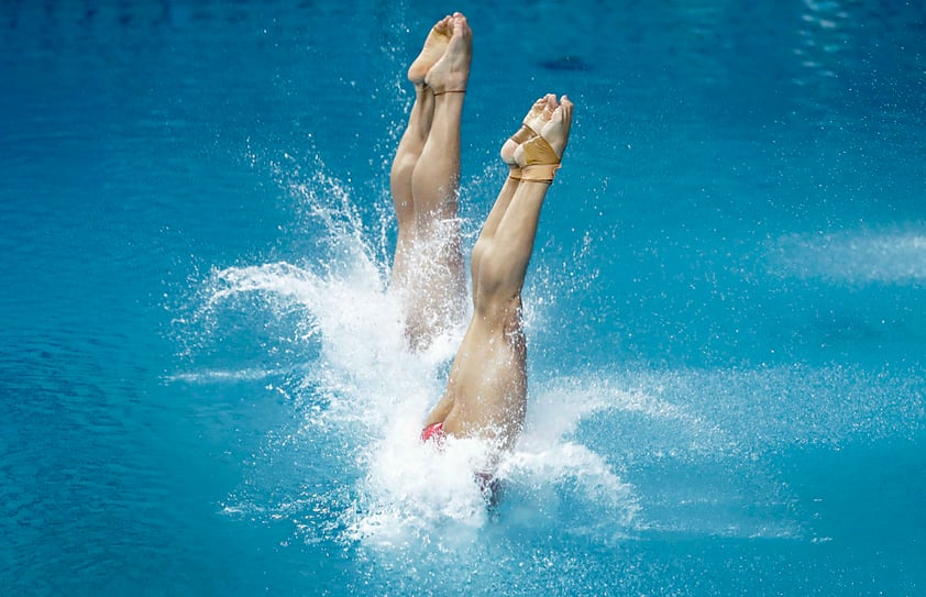 Así lucía el color del agua al inicio de las competencias.