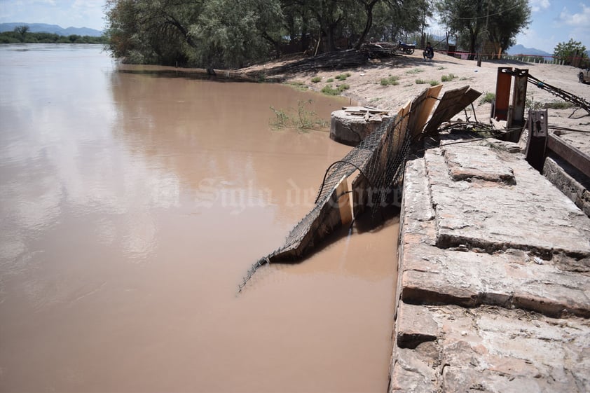 En San Pedro de las Colonias varias comunidades se vieron afectadas por la avenida del río; cientos de habitantes vieron inundados sus territorios.