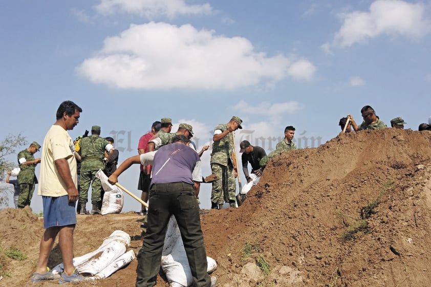 En varios ejidos de Matamoros la ayuda del Ejército fue fundamental para evitar una contingencia mayor.