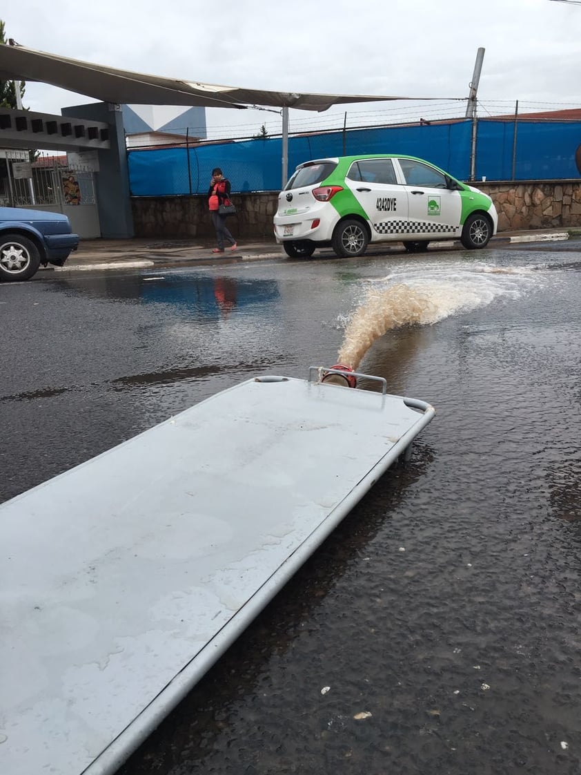 Lluvias desatan caos en Durango