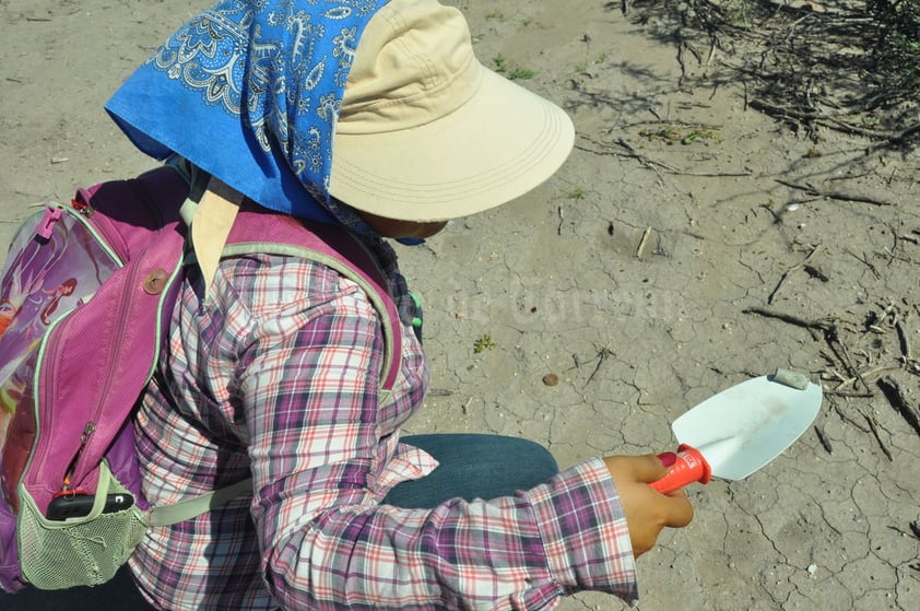 Silvia Ortiz no duda en decir que Patrocinio fue un lugar de exterminio. En sus primeros recorridos, algunos lugareños con temor, contaron que en el lugar se encontraban hasta 90 tambos de 200 litros, de los cuales la agrupación junto con la Subprocuraduría rescató sólo dos; el resto desapareció.