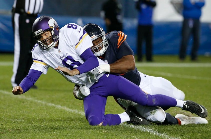 El ataque de Minnesota hizo acto de presencia en el Soldier Field y lo hizo con una larguísima serie ofensiva, que consumió 7:24 minutos