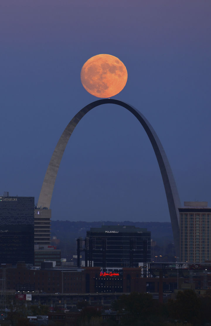 E.U. Sobre el arco de San Luis Missouri.