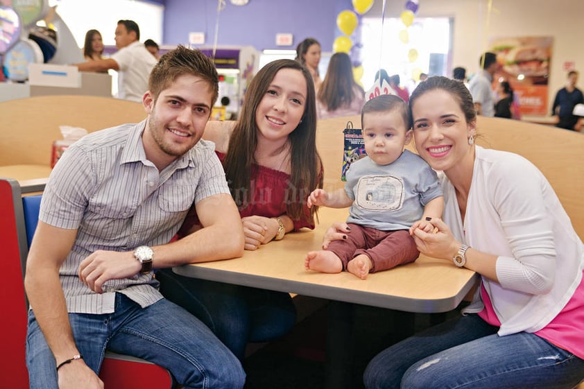 11122016 GRATOS MOMENTOS.  Jorge, Perla, Emilio y Lorena.