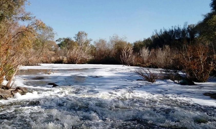 La Secretaría de Salud mantiene el exhorto a la población para que no se utilice el agua del río para el riego de plantíos, aseo personal o consumo humano.