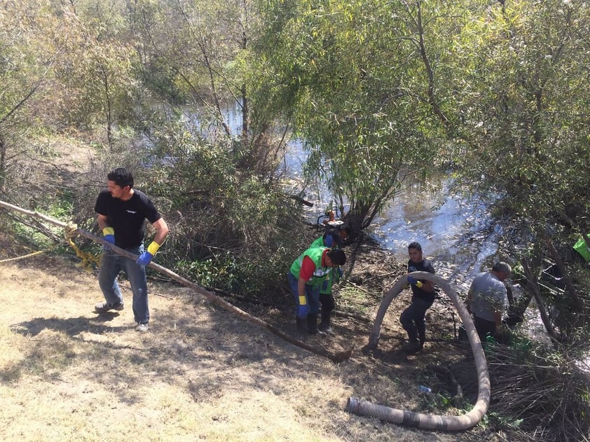 La Comisión Estatal para la Protección contra Riesgos Sanitarios de Durango (Coprised), realiza estudios para valorar la posible contaminación del río Tunal, y prevenir enfermedades en más de dos mil habitantes de la zona afectada.