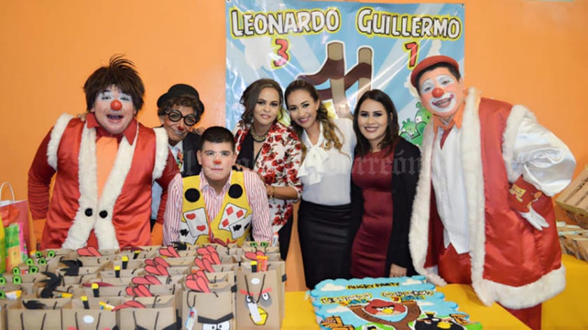 18122016 Lorena Serna, Evelyn Padilla y Gisel Bárcenas con el show infantil.