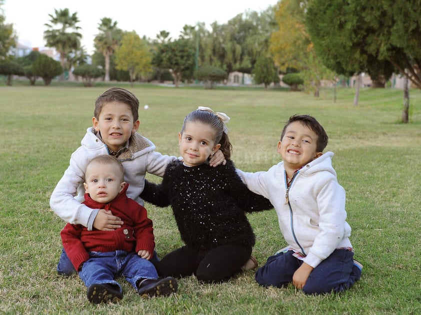 24122016 Artemio, María, Roberto y Julio.