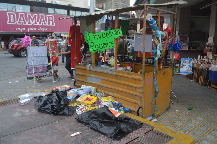 Se le aplicarán sanciones para los ciudadanos que sacaron la basura fuera de horario, que arrojan deshechos o escombros en calles y terrenos y que además, cuelgan anuncios en la infraestructura urbana.