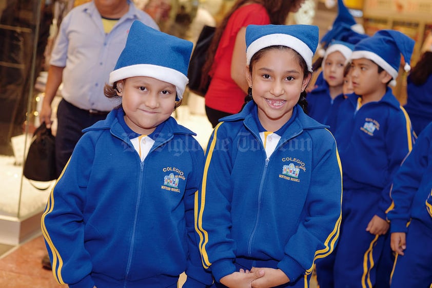 25122016 MUY LINDAS.  Constanza y Camila.