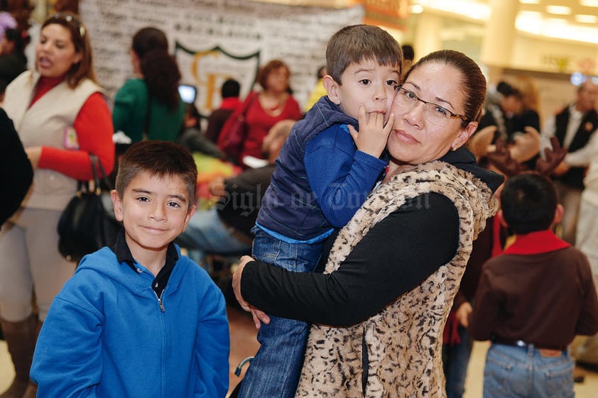 29122016 Héctor, Luis Ángel y Lilia.