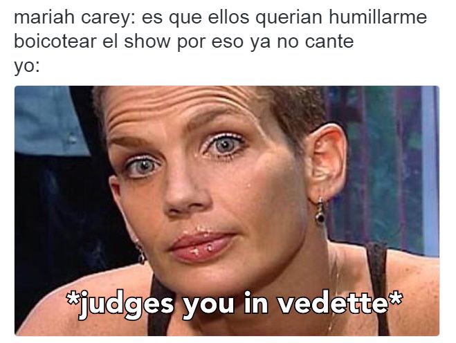 Los usuarios de las redes, seguían con las burlas por el gran descuido que tuvo la cantante, juzgándola como Niurka y sus memes tan conocidos.