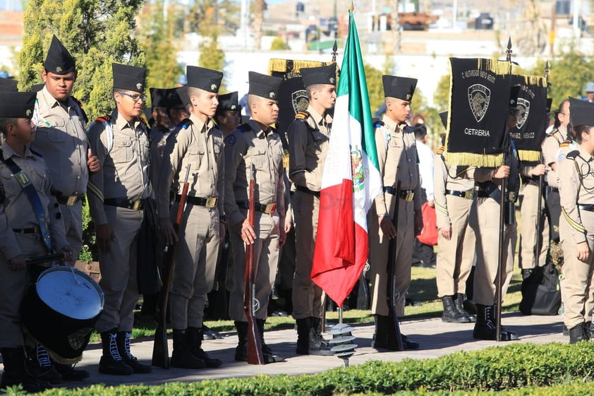 Antes de la marcha, el máximo jefe militar en Durango declaró que la lealtad del Ejército Mexicano es hacia las instituciones de la República, hacia la Constitución, a todo lo que represente la constitucionalidad de la Nación.