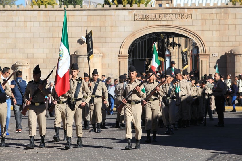 Esa muestra de apoyo por parte de los jóvenes mexicanos pasó a la historia como la "Marcha de la Lealtad, pues fue en su momento símbolo de disciplina y patriotismo con el país.