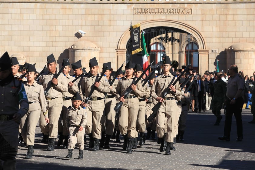 Fue el 9 de febrero de 1913, cuando cadetes del Colegio Militar acompañaron al presidente Francisco I. Madero en Columna de Honor, durante su trayecto a Palacio Nacional, el cual había sido tomado en medio de un cuartelazo iniciado en la madrugada del mismo día y que fue frustrado horas después.