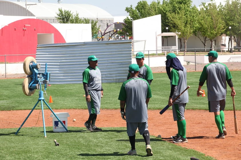 Generales de Durango entrenó por la mañana y por la tarde emprendieron el viaje para participar en el Torneo Clásico de las Ciudades Hermanas en Nuevo Laredo, Tamaulipas.