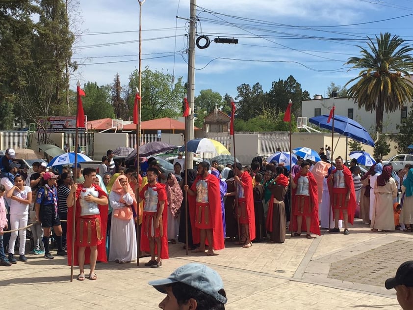 Carola Flores y Carlos Briseño, representaron a María (madre de Jesús) y a Juan (el discípulo amado), respectivamente.