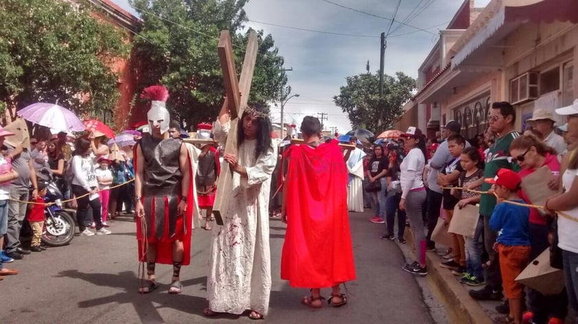 Escenifican la Pasión y Muerte de Cristo en Durango