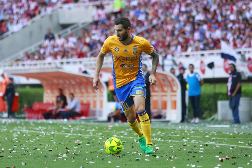 Gignac intentó echarse el equipo al hombro, pero simplemente no pudo.