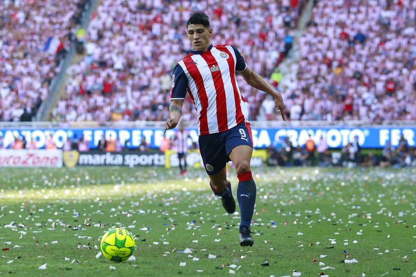 Alan Pulido se encargó de comandar el ataque rojiblanco.