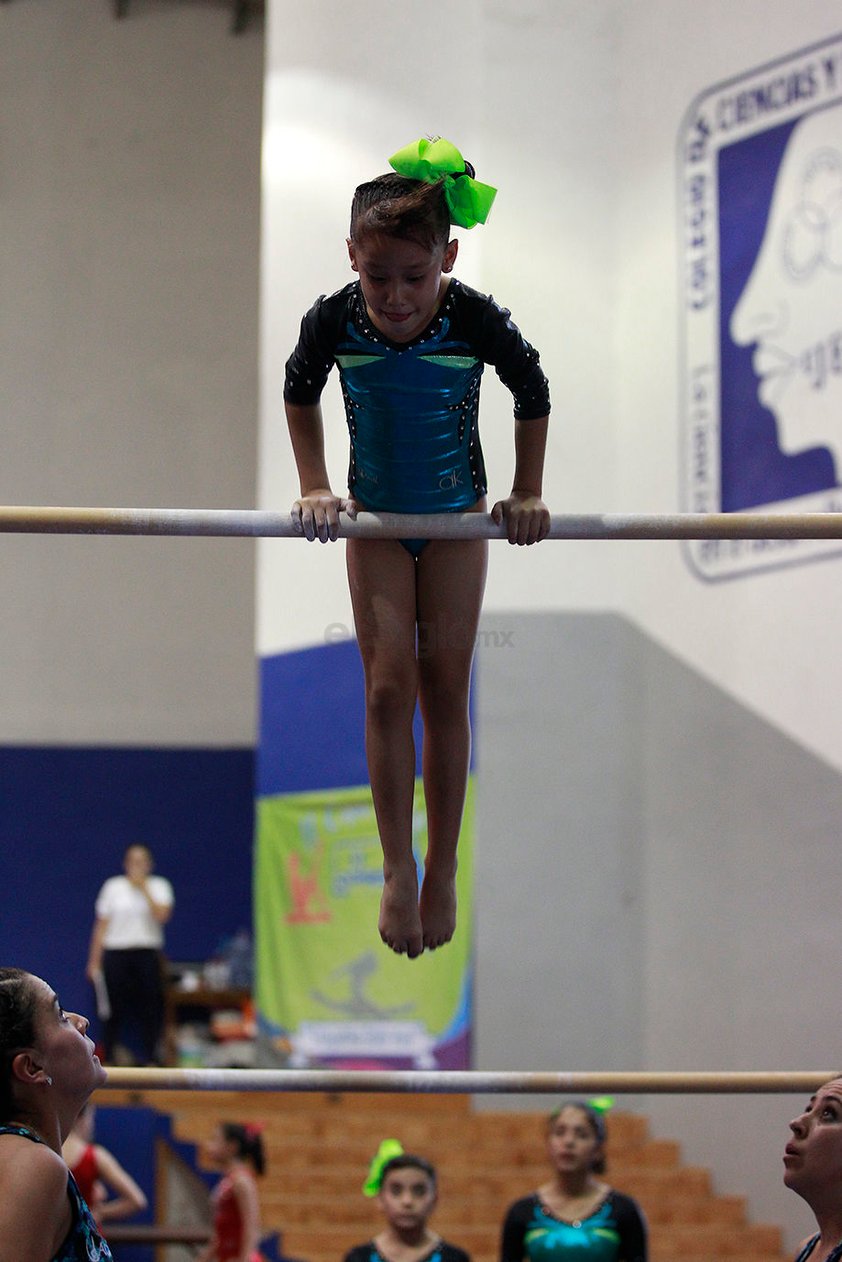 La energía de las deportistas inundó el Gimnasio del CCH UJED, en la Copa Gales de Gimnasia Artística.