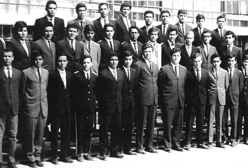 06082017 Egresados del Bachillerato del Instituto Francés de La Laguna: Serafín Muñoz, Baudelio Cuéllar, Óscar Garza, Jesús Fernández, Jesús Salvador Castilla, Alejandro Garza, Luis del Río, Rodolfo Coppel, Fernando Tumoine, Enrique Maisterrena, Héctor Cantú, José Amarante y Carlos Félix.