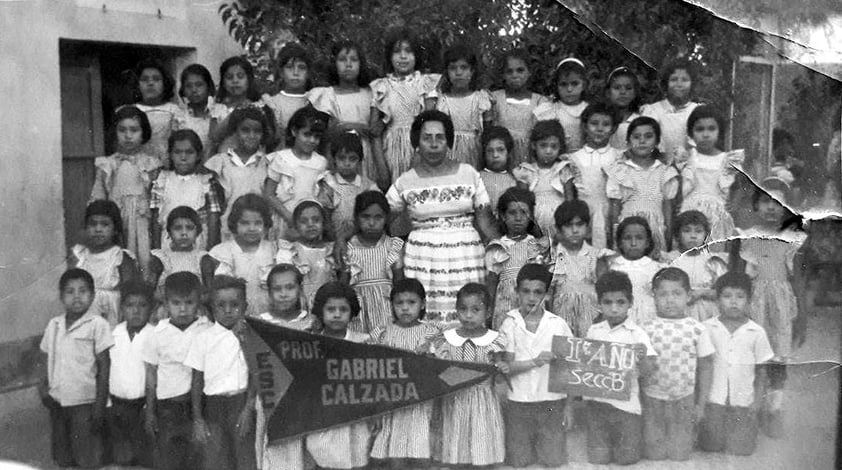 13082017 Grupo de la Escuela Primaria “Profesor Gabriel Calzada” de la Colonia Eugenio Aguirre Benavides en la década de los 60.