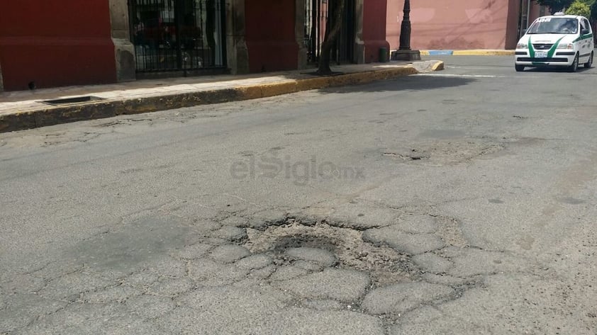 Calle Independencia entre Negrete y 20 de Noviembre, zona Centro.