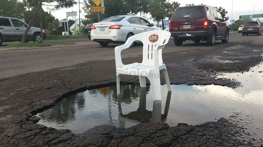 Bulevar Francisco Villa casi esquina con avenida México.