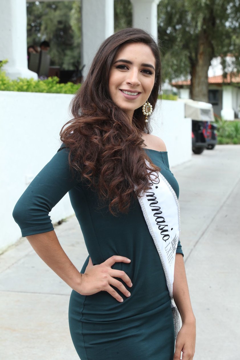 María Fernanda Quiñones Méndez, reina del Comité de Gimnasios.