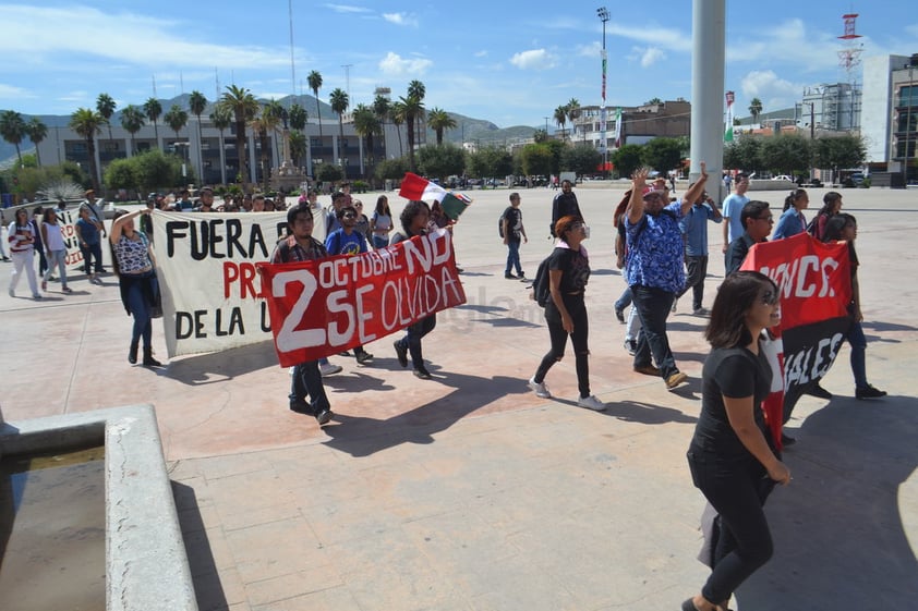 La marcha partió de la calle Donato Guerra y bulevar Revolución rumbo a la Plaza Mayor.