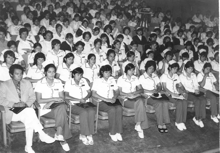 17122017 Congreso Nacional de EnfermerÃ­a de la Cruz Roja en Poza Rica, Veracruz, en 1973.