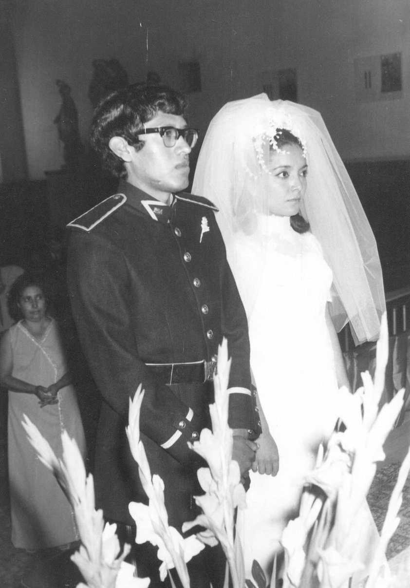 17122017 JosÃ© C. de la Cruz Serrano y Amalia Emma Cedillo RodrÃ­guez el dÃ­a de su boda, hace 45 aÃ±os.