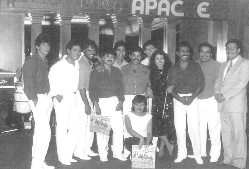 17122017 Martha Mendoza, Carmelita Bobadilla y el Locutor Antonio Lozoya promocionando el primer disco LP del grupÃ³ Ã­cono de La Laguna, TropicalÃ­simo Apache.