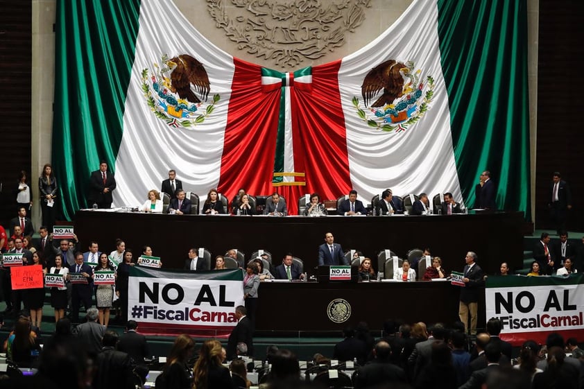 05 de septiembre. Desacuerdo | Parálisis legislativa en la Cámara de Diputados ante la falta de acuerdos para renovar la Mesa Directiva.