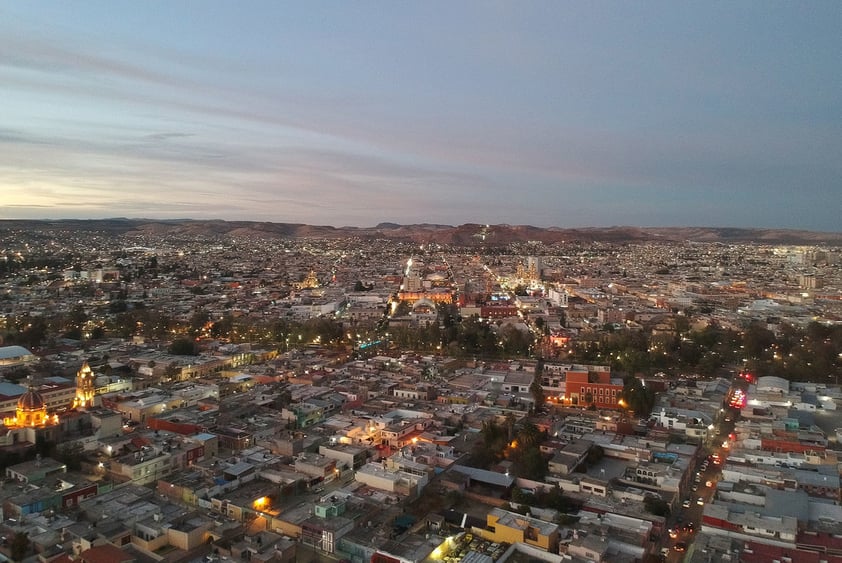 Tras la Independencia de México se impusieron sanciones económicas a México para propiciar un control, además de un bloqueo marítimo y comercial.